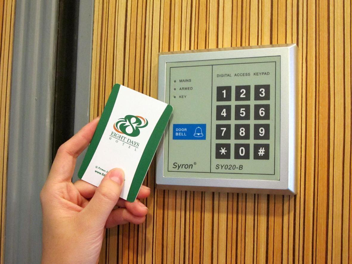 Eight Days Boutique Hotel - Mount Austin 조호르 바루 외부 사진