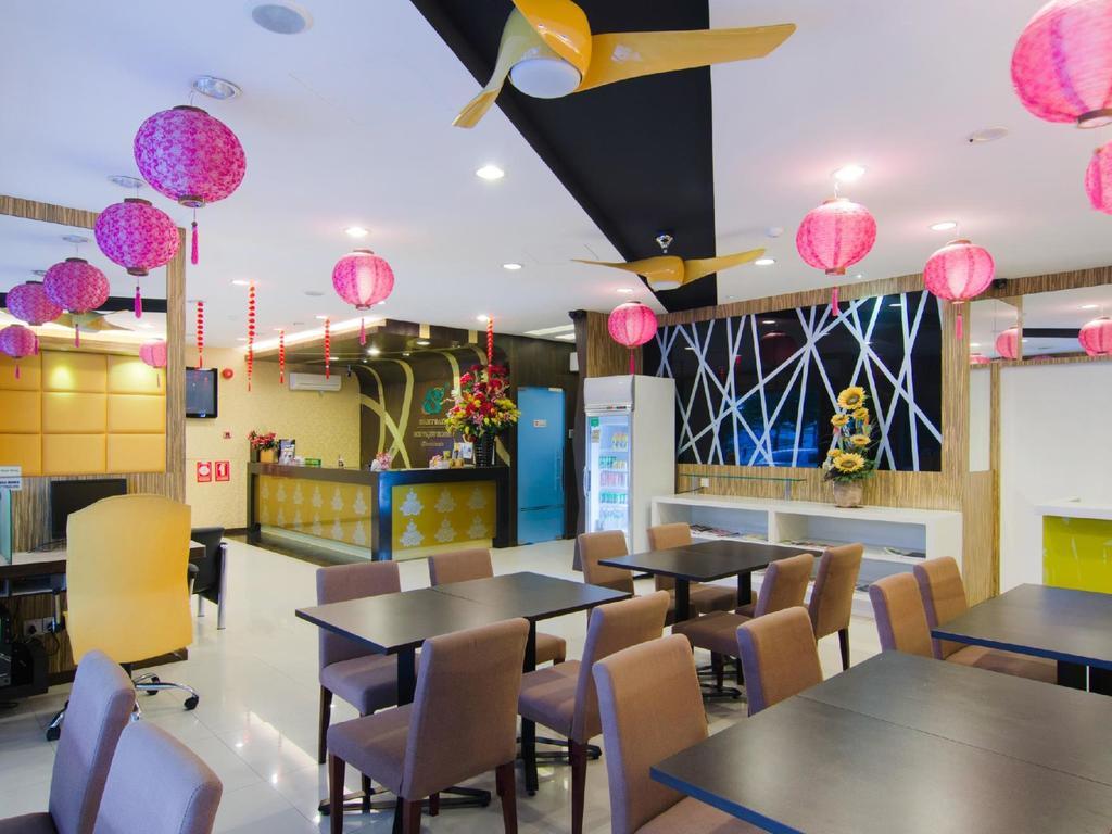 Eight Days Boutique Hotel - Mount Austin 조호르 바루 외부 사진